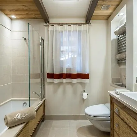 בקתה De Luxe Avec Piscine Privee Et Espace Bien-etre A 1850 - Fr-1-564-141 *